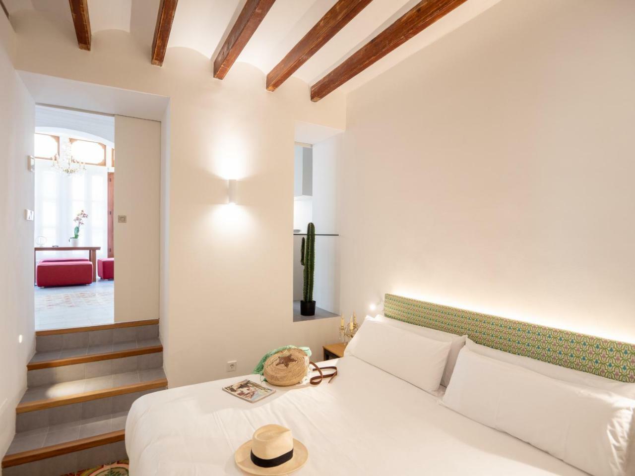 Es Palauet Brandnew One Suite Apartment In Ibiza Center Buitenkant foto